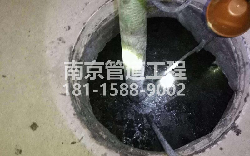 216果场清理化粪池